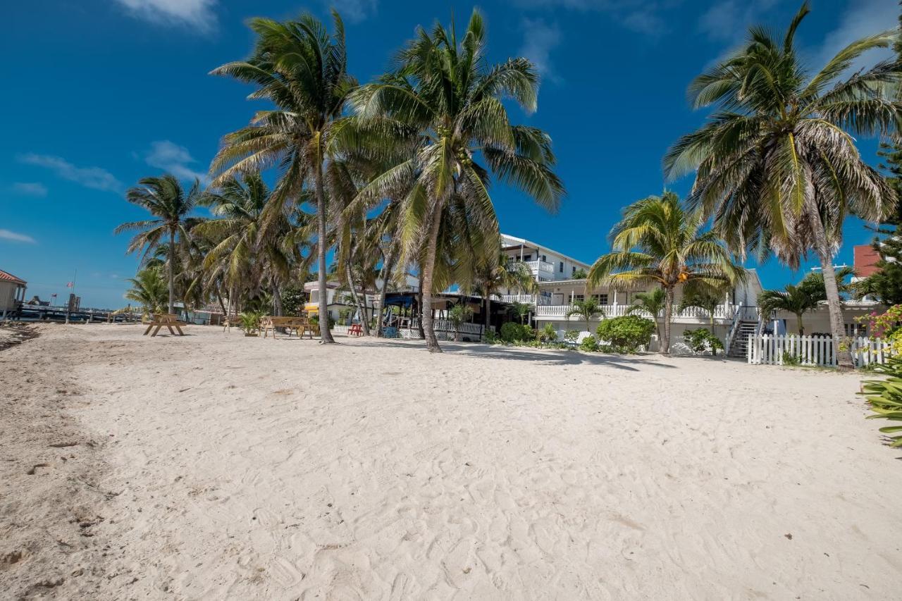 Holiday Hotel San Pedro  Exterior photo